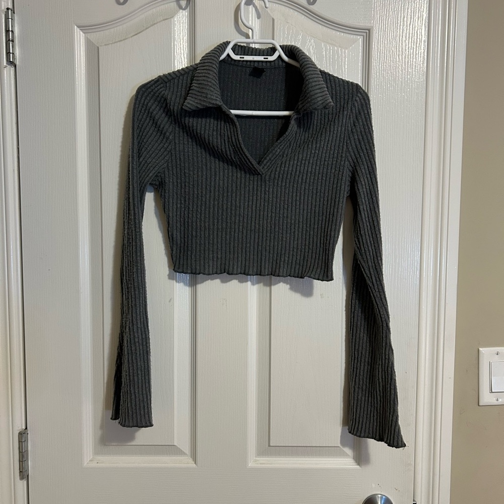 Ribbed Cropped Collared Long Sleeve Top